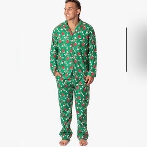 Intimo Green Holiday Men’s Pajama Set with Red Accents